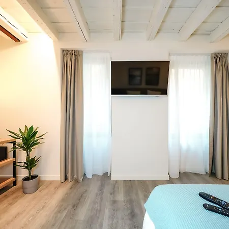 Bergamo Inn 15-3