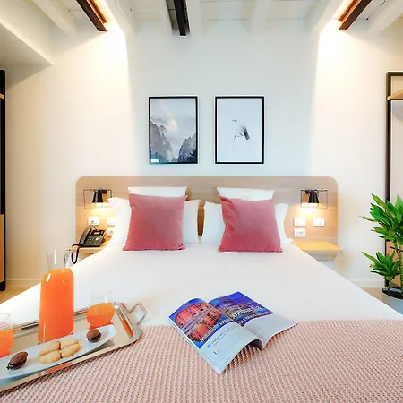 Bergamo Inn 15-2